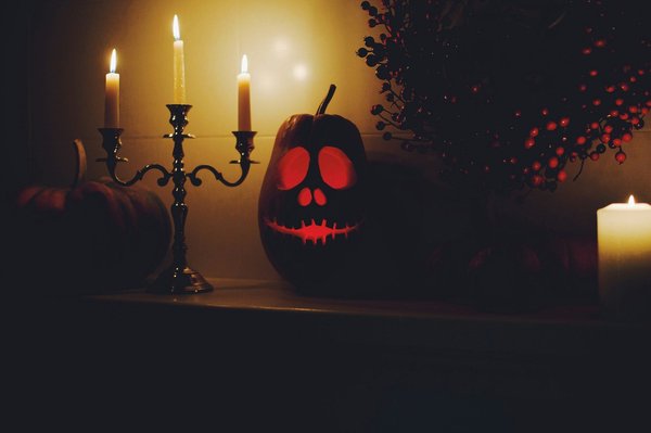 How to arrange a guided tour of the UK's most haunted castles?